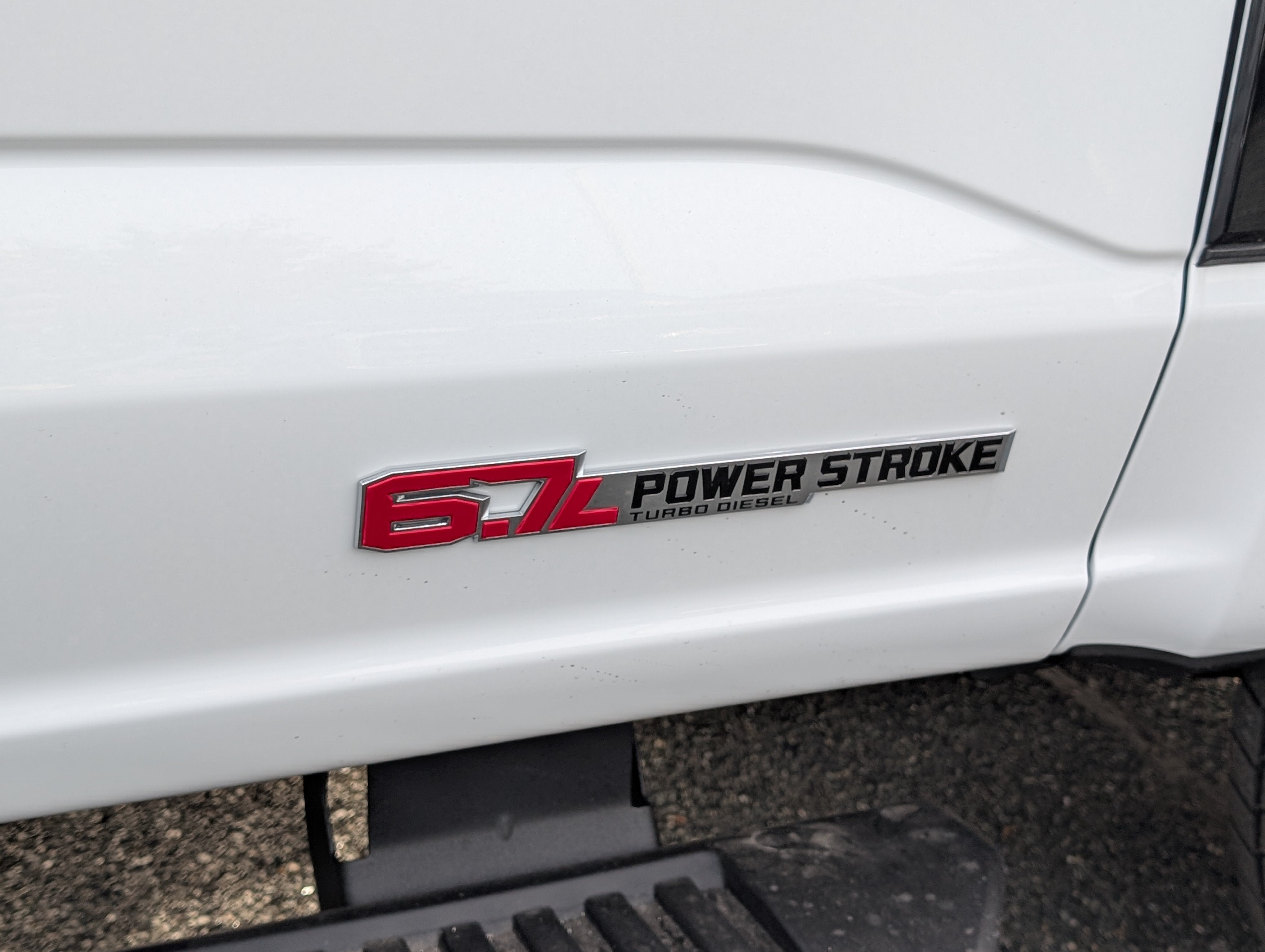 2027 Ford Super Duty F-350 DRW XL
