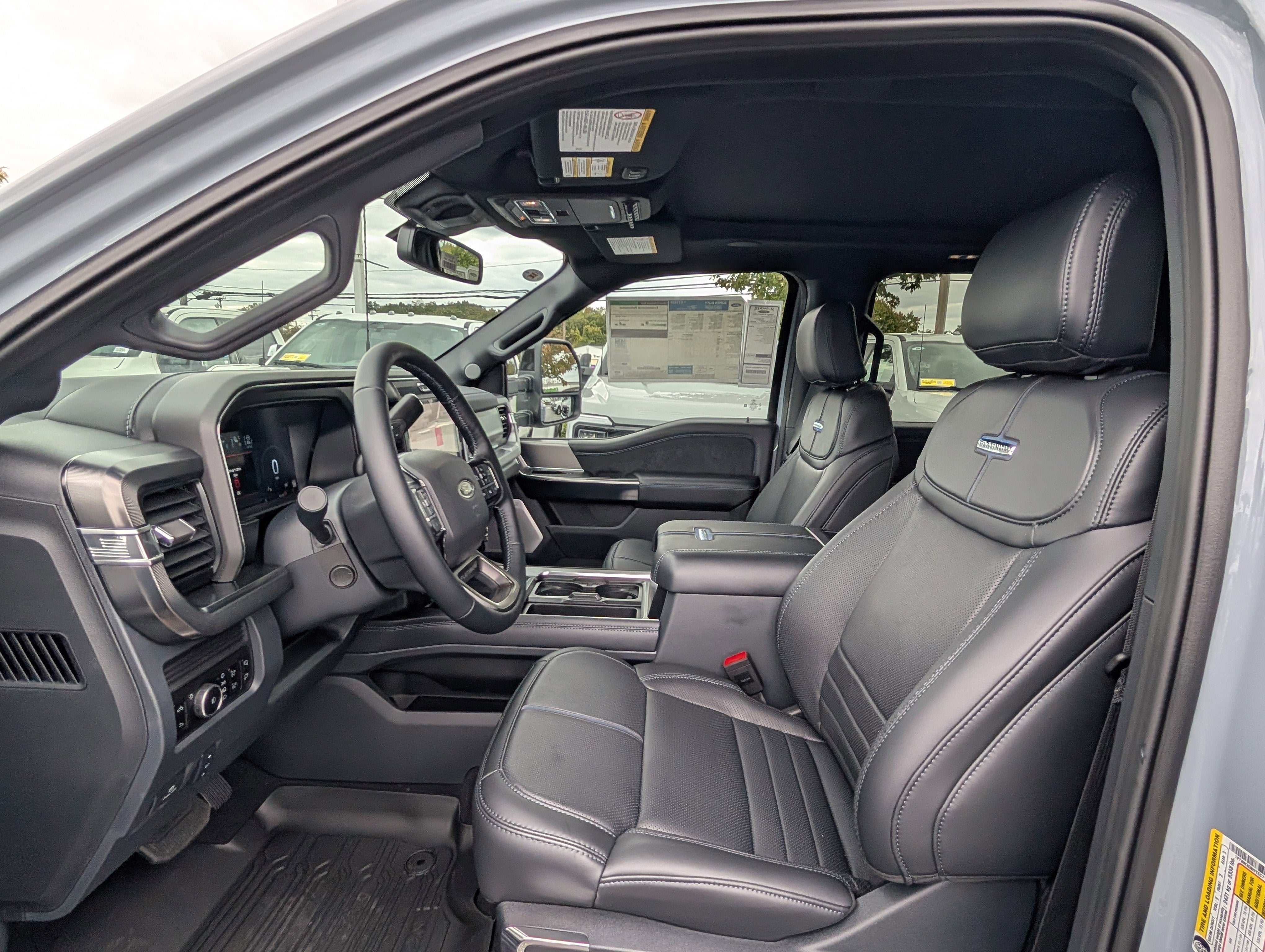 2026 Ford Super Duty F-350 DRW Platinum