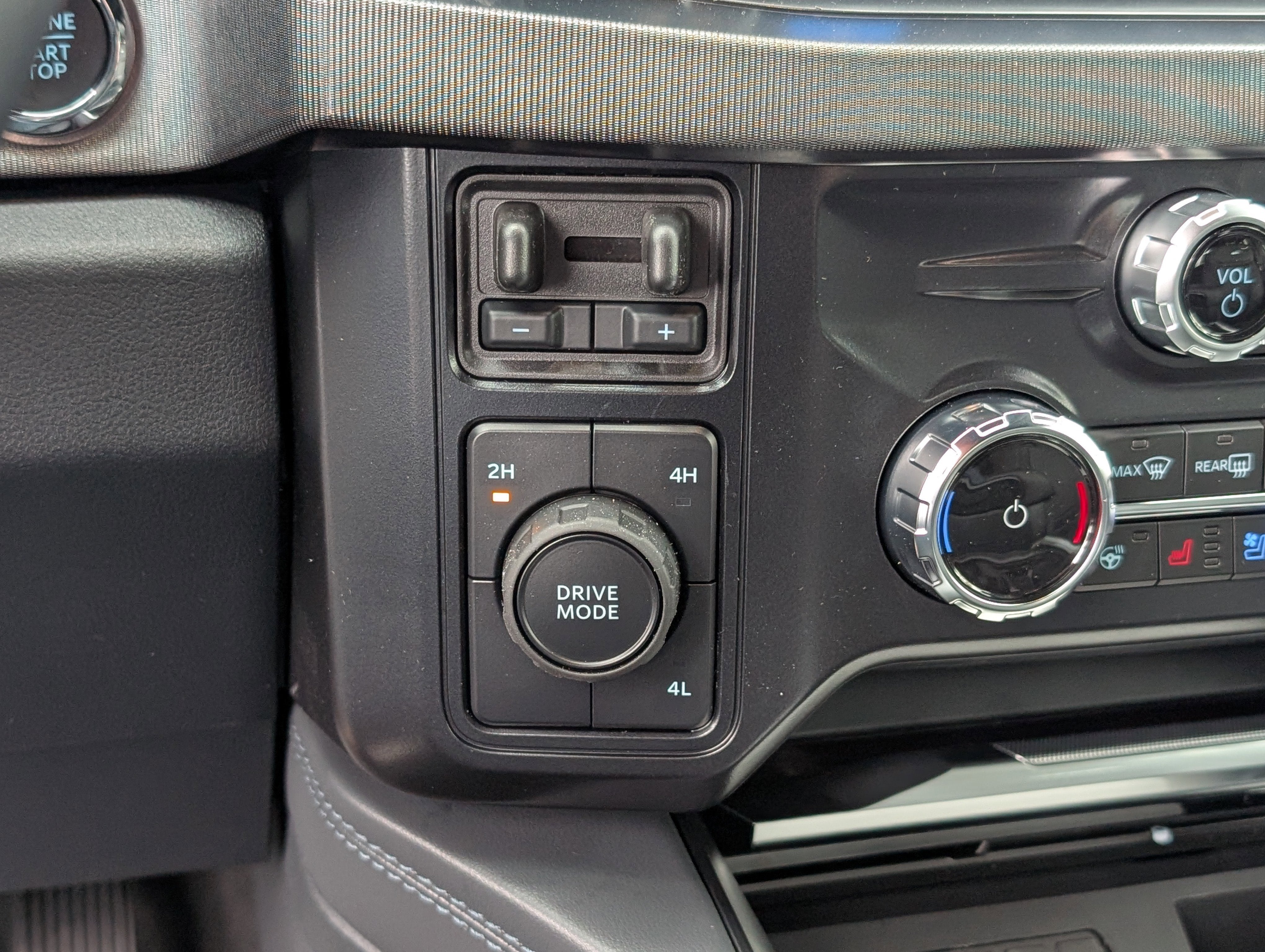 2026 Ford Super Duty F-350 DRW Platinum