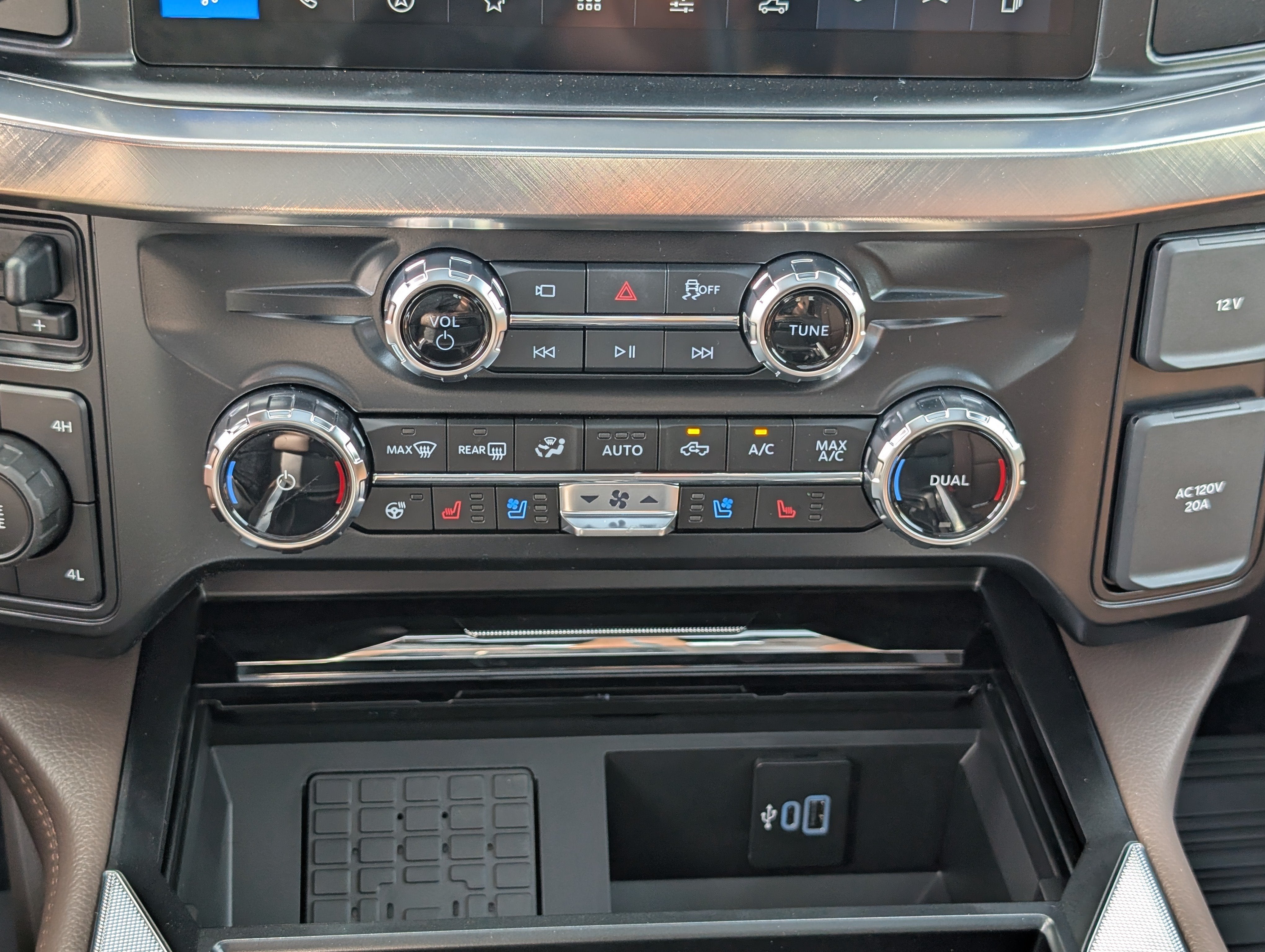 2026 Ford Super Duty F-350 DRW King Ranch