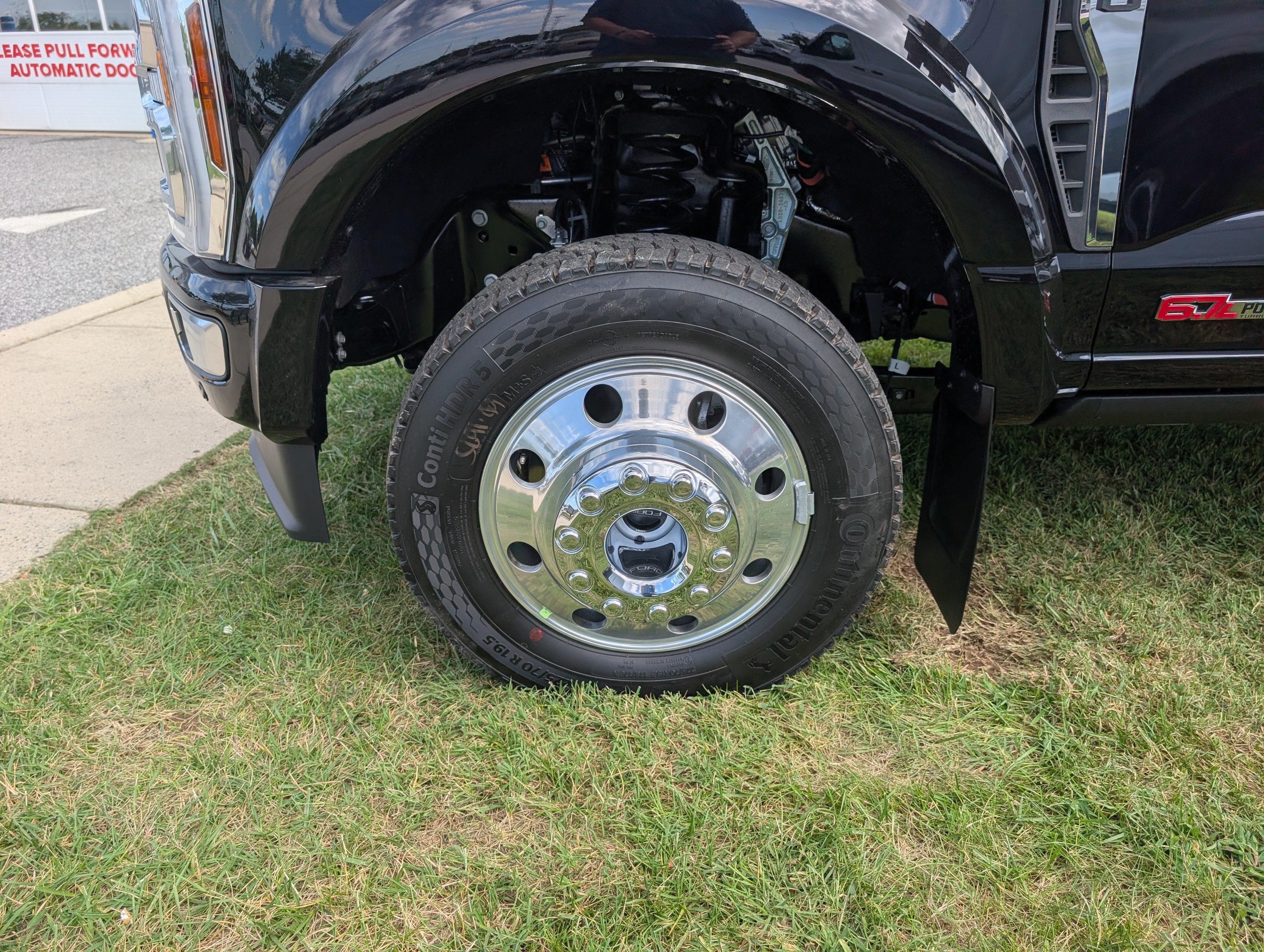 2027 Ford Super Duty F-450 DRW Platinum