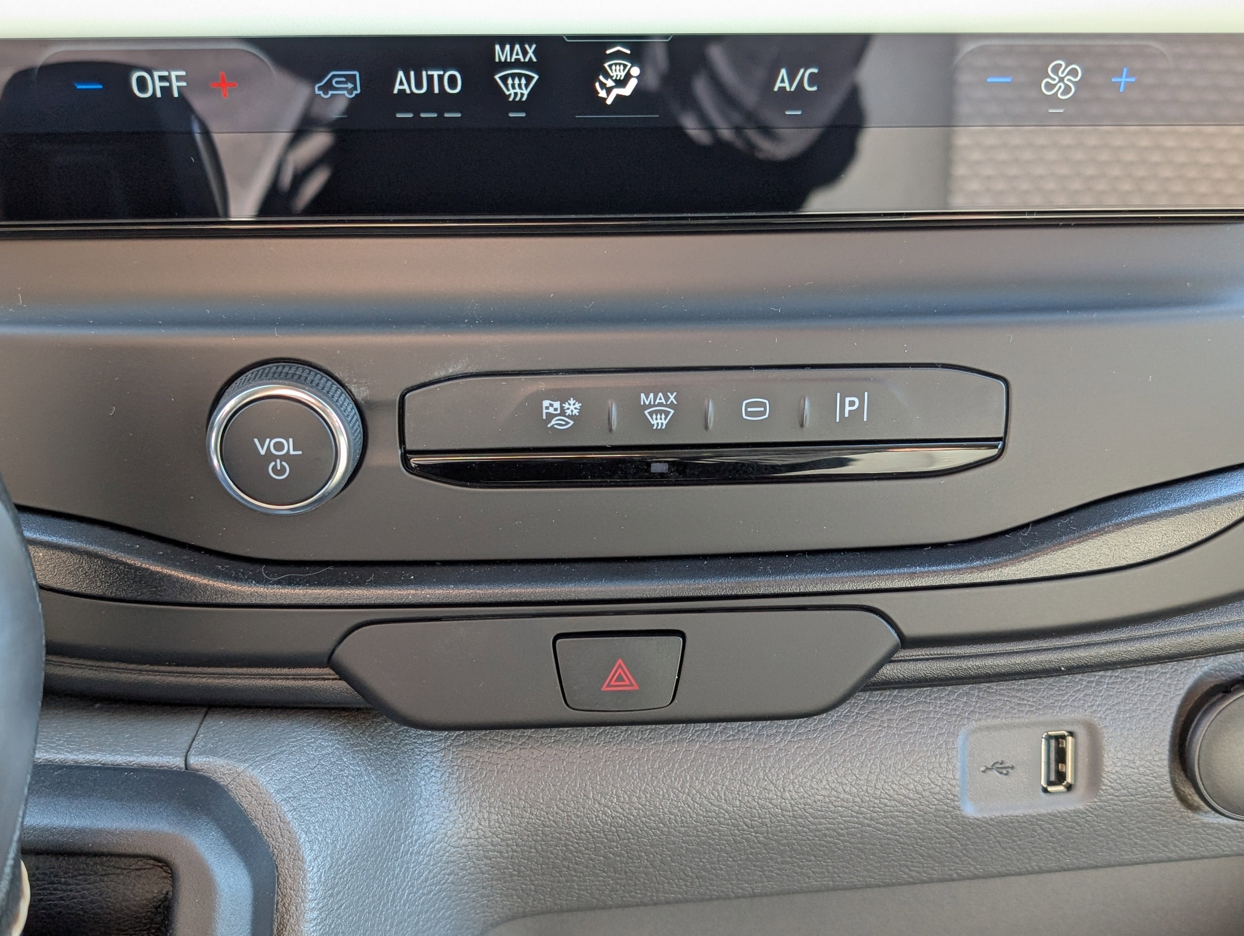 2026 Ford Transit Cargo Van Base