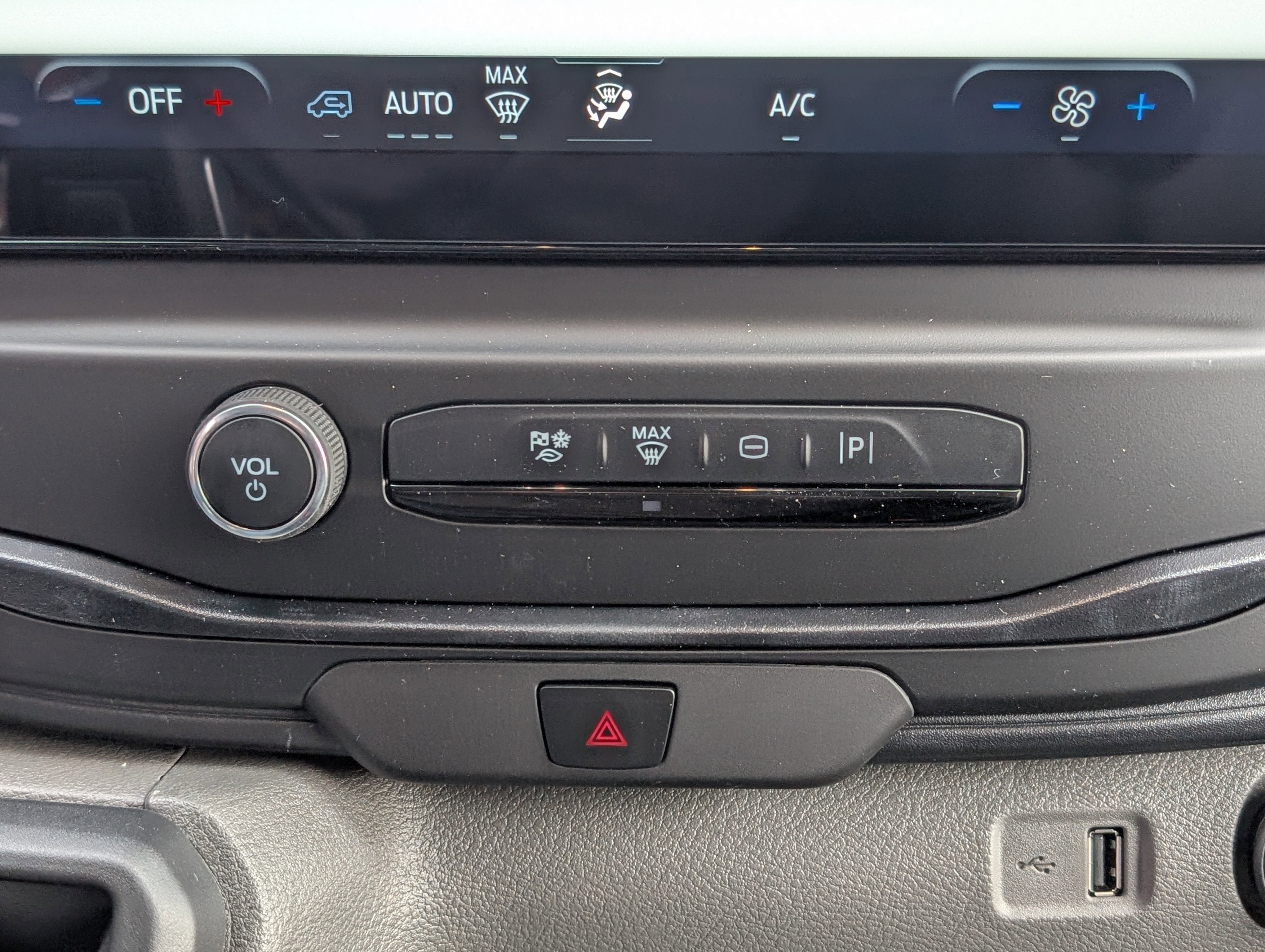 2026 Ford Transit Cargo Van Base