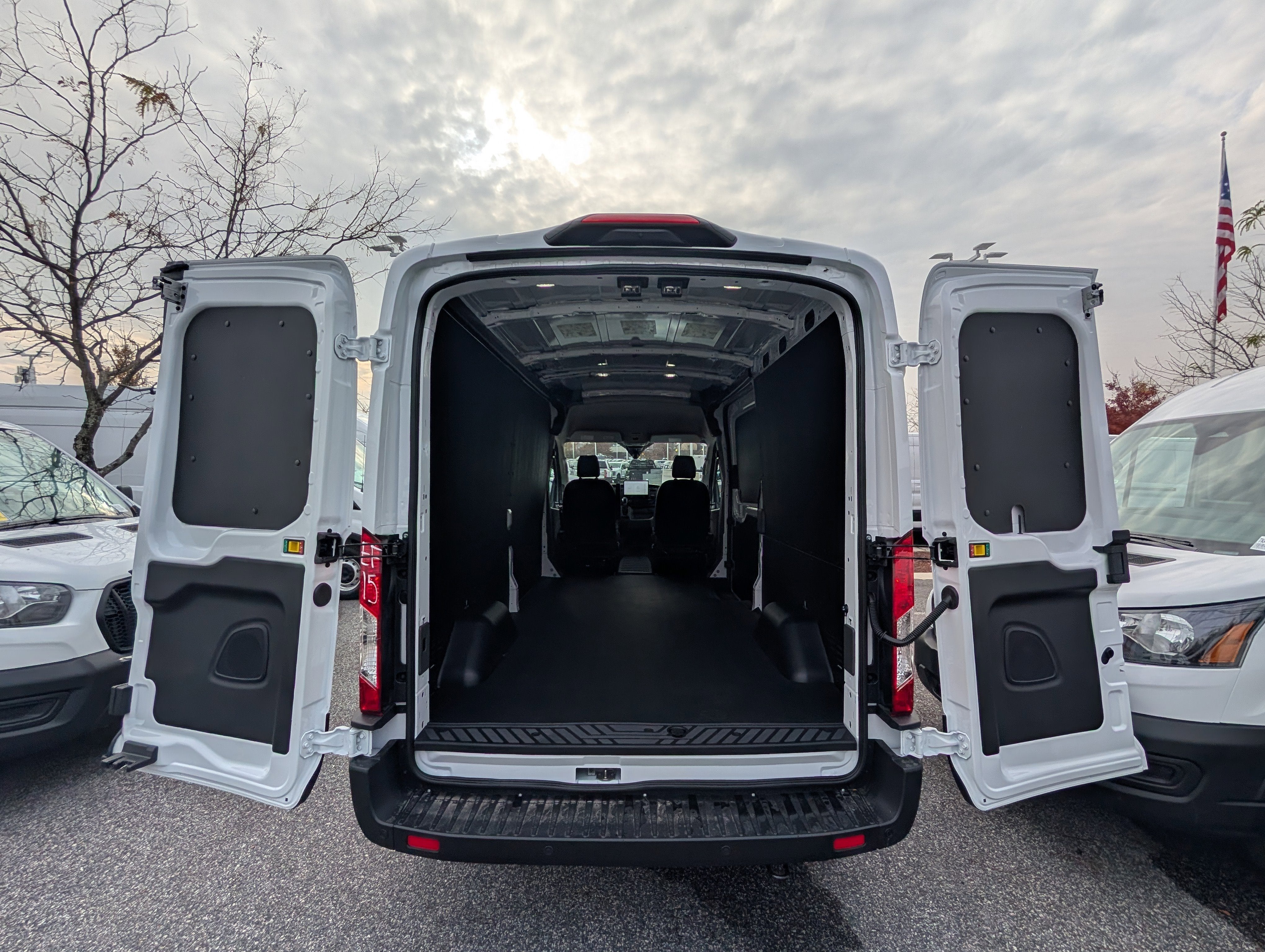 2026 Ford Transit Cargo Van Base