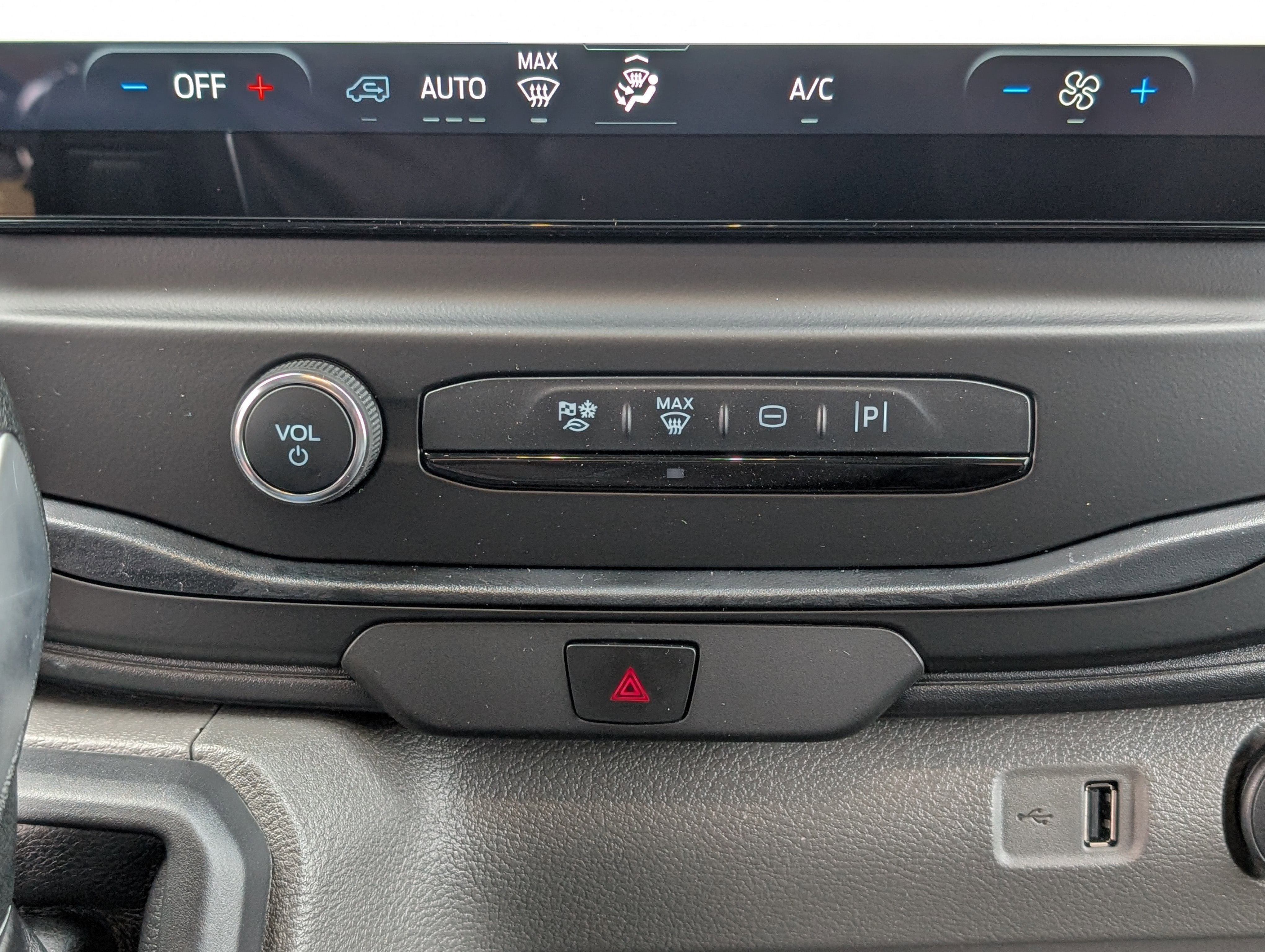 2026 Ford Transit Cargo Van Base