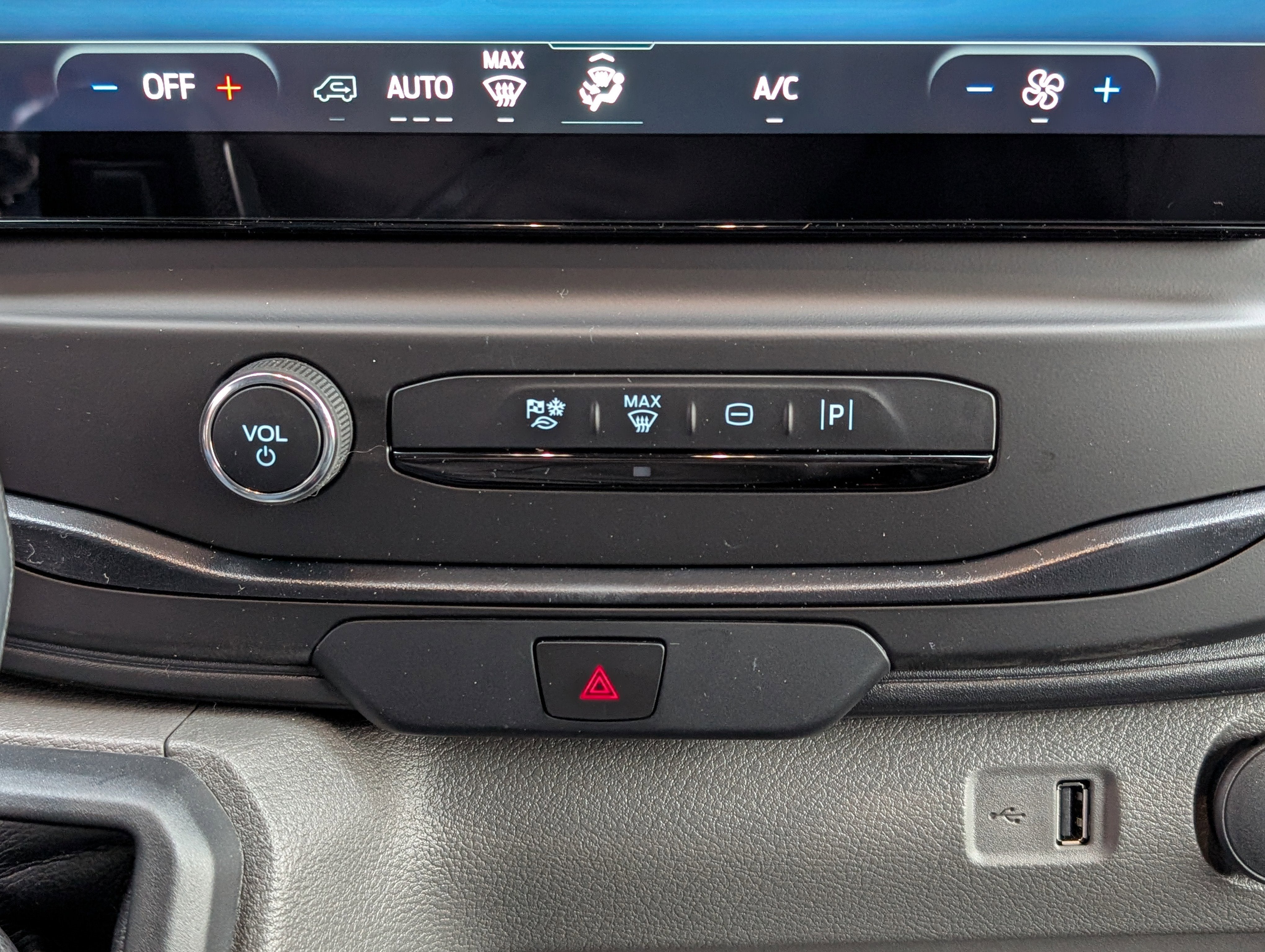 2026 Ford Transit Cargo Van Base