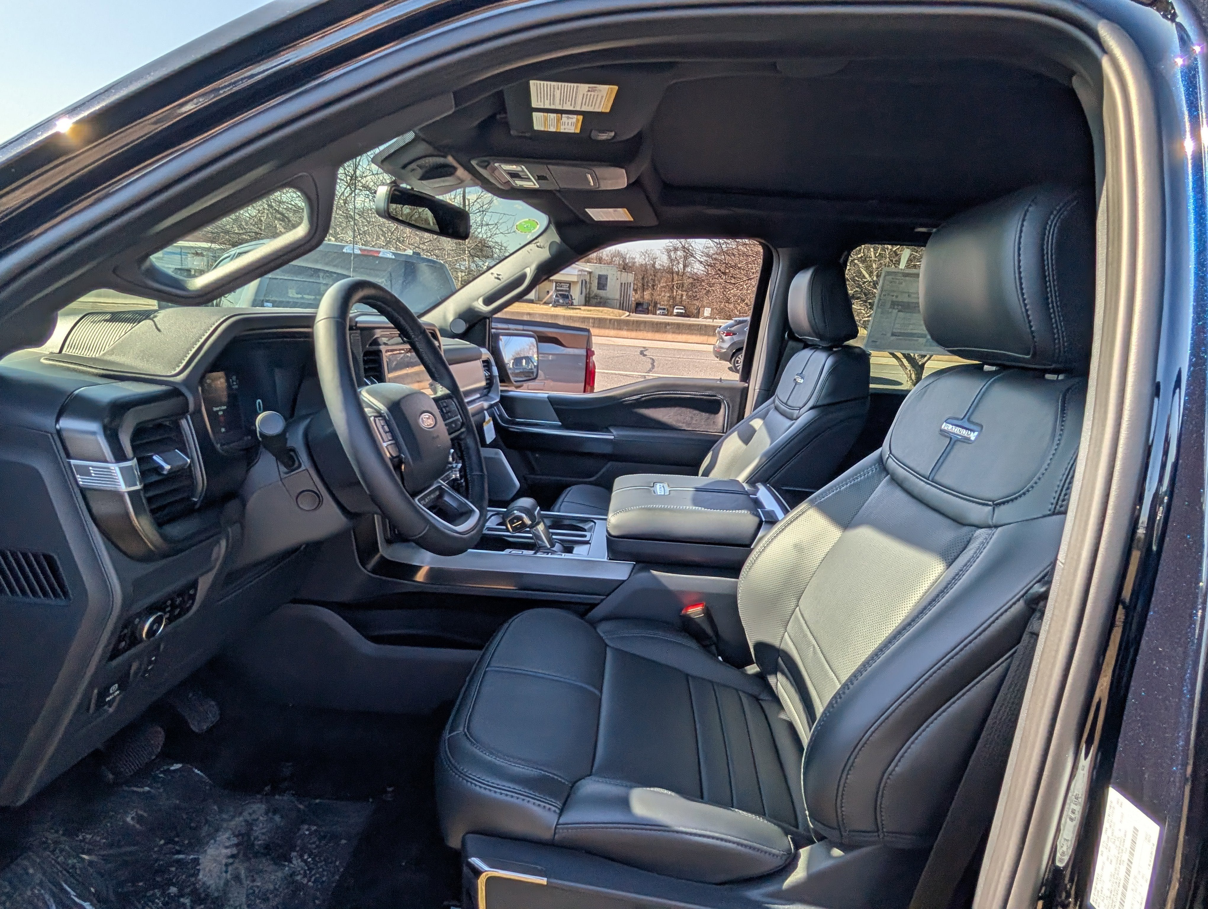 2025 Ford F-150 Platinum