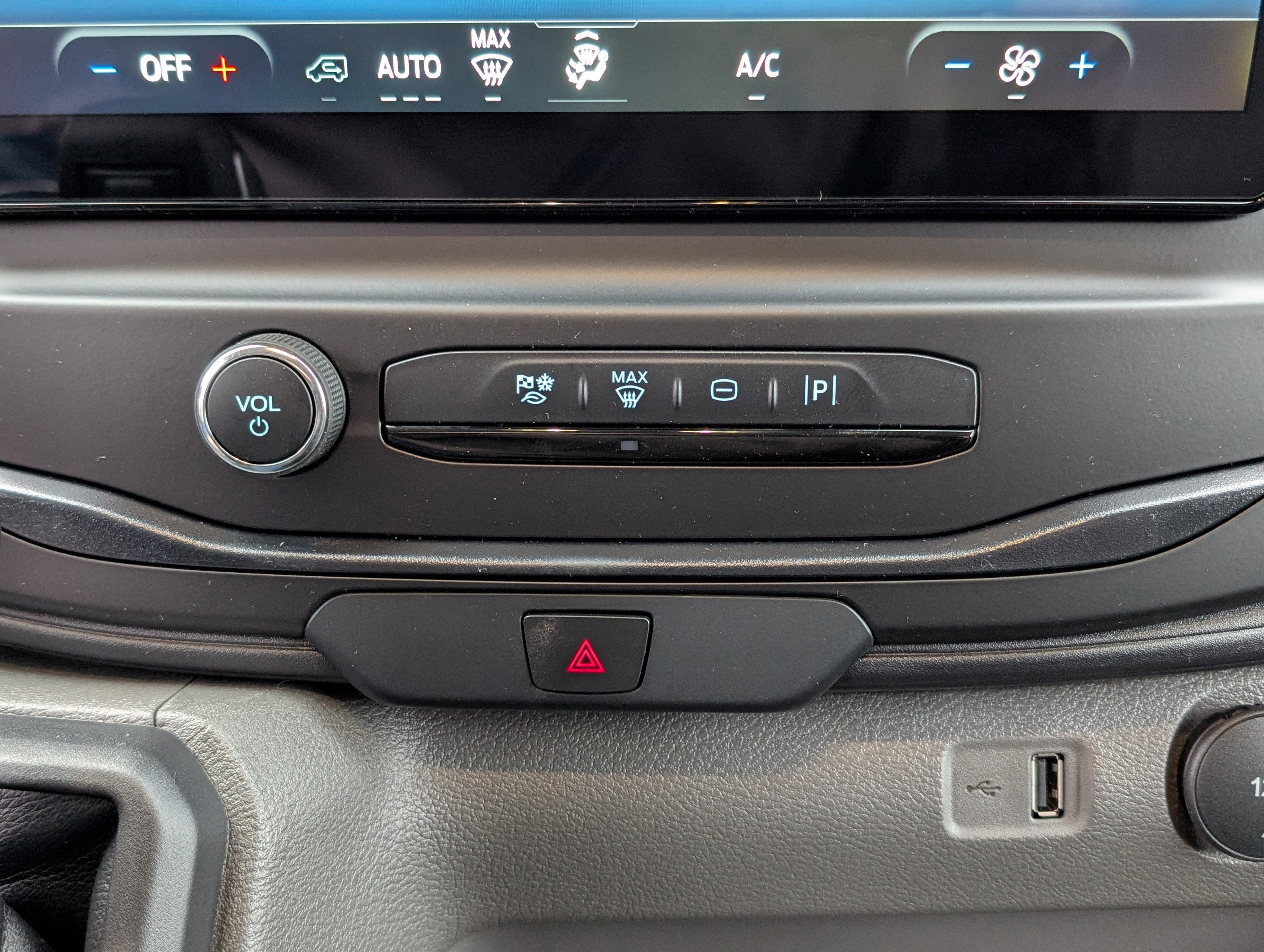 2026 Ford Transit Cargo Van Base