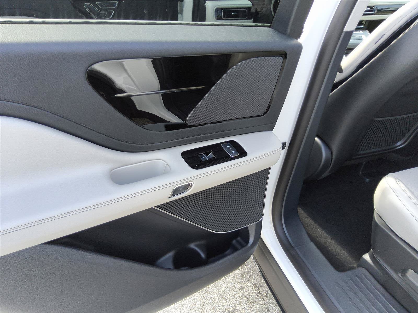 2026 Lincoln Aviator Premiere®