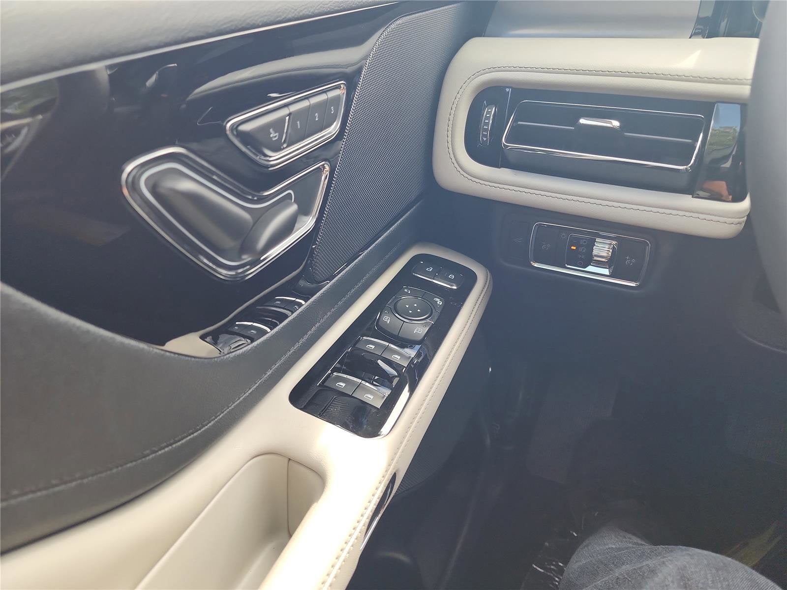 2026 Lincoln Aviator Premiere®