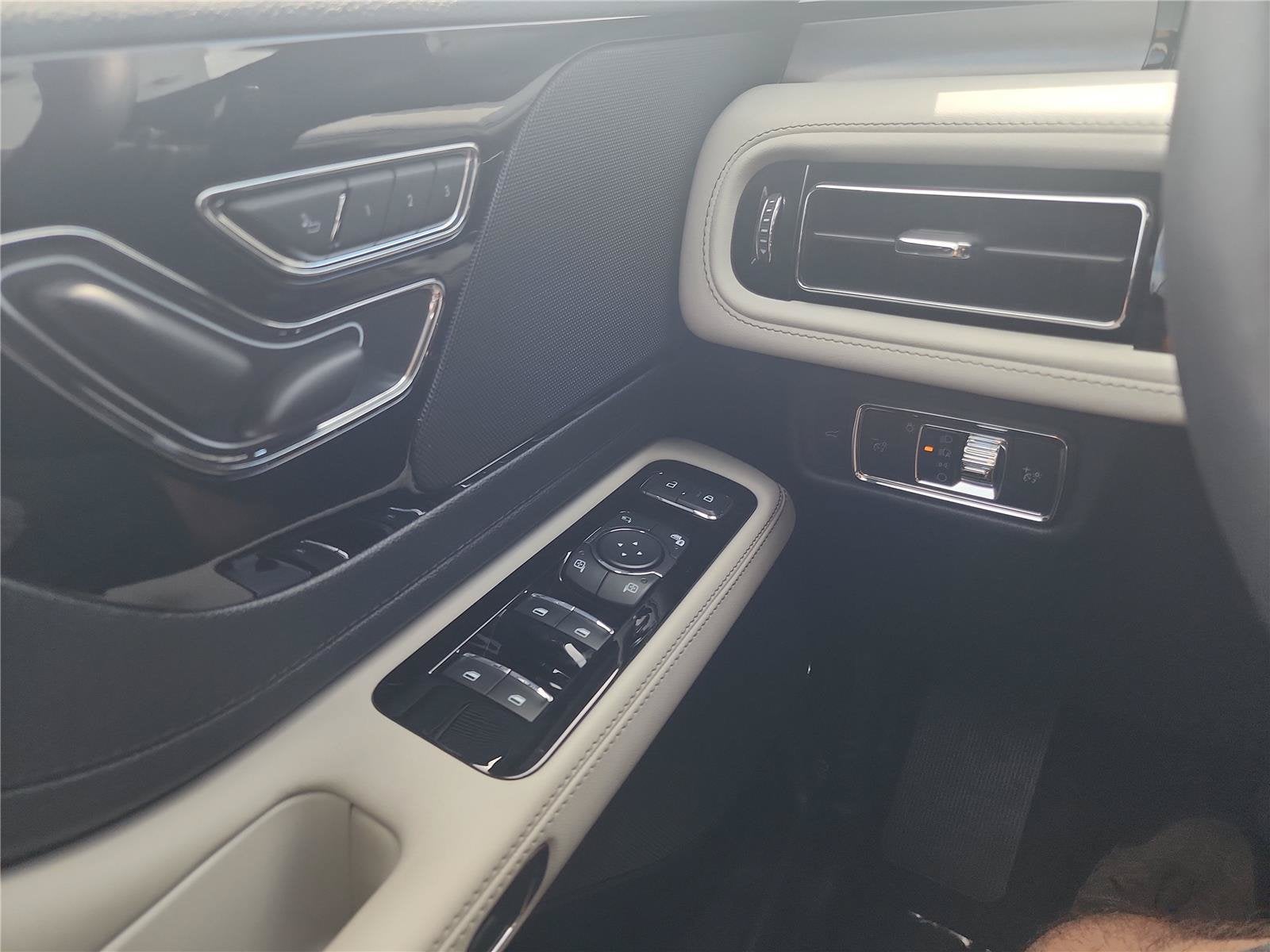 2026 Lincoln Aviator Premiere®