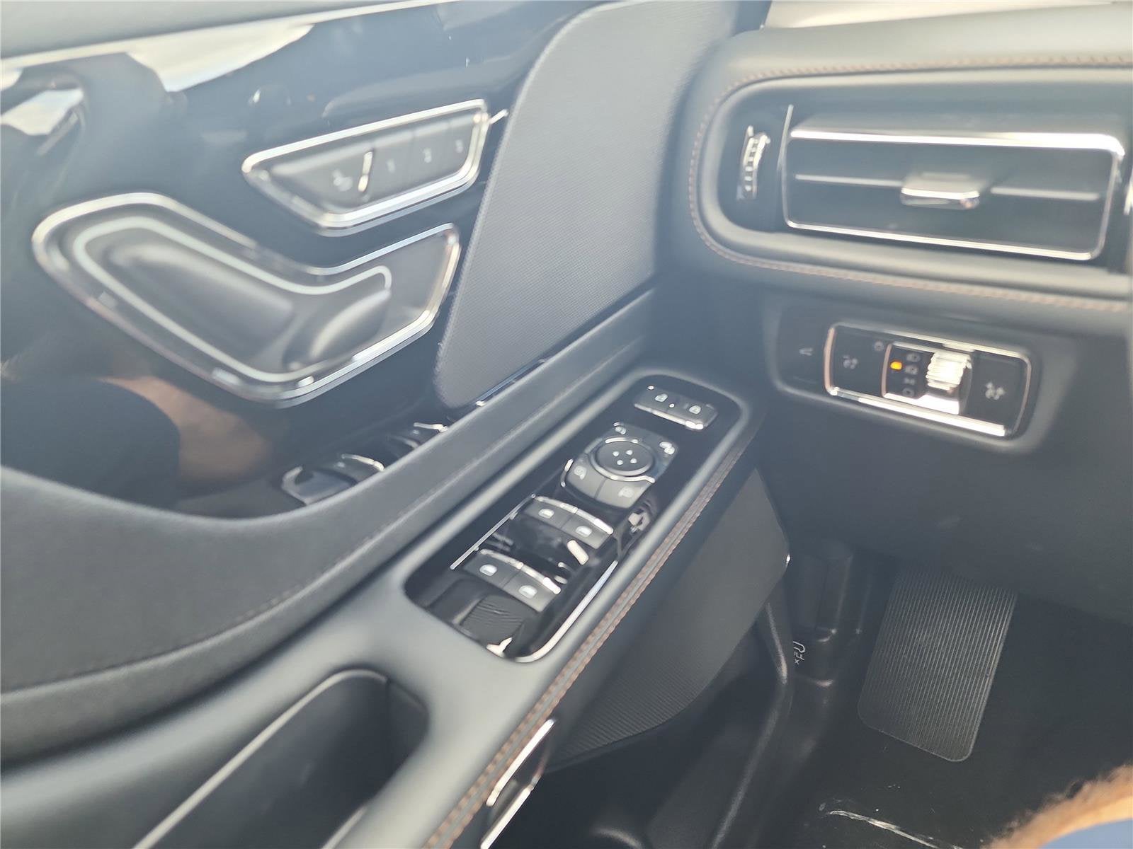 2026 Lincoln Aviator Premiere®