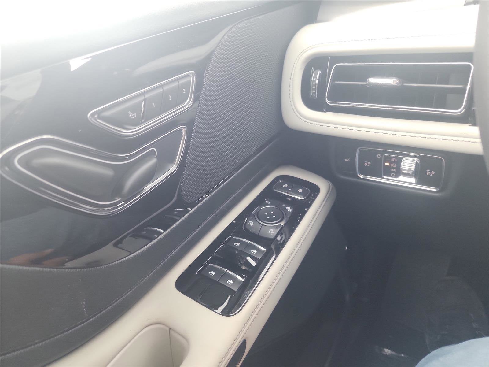 2026 Lincoln Aviator Premiere®
