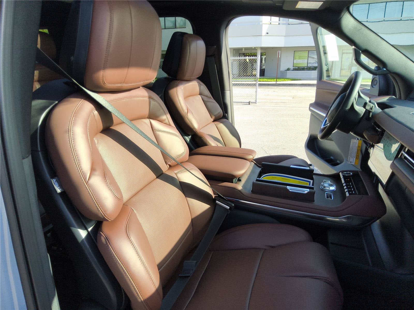 2027 Lincoln Navigator Reserve