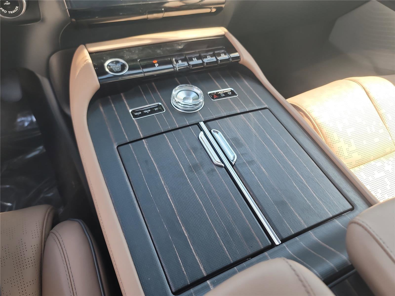 2025 Lincoln Navigator Lincoln Black Label