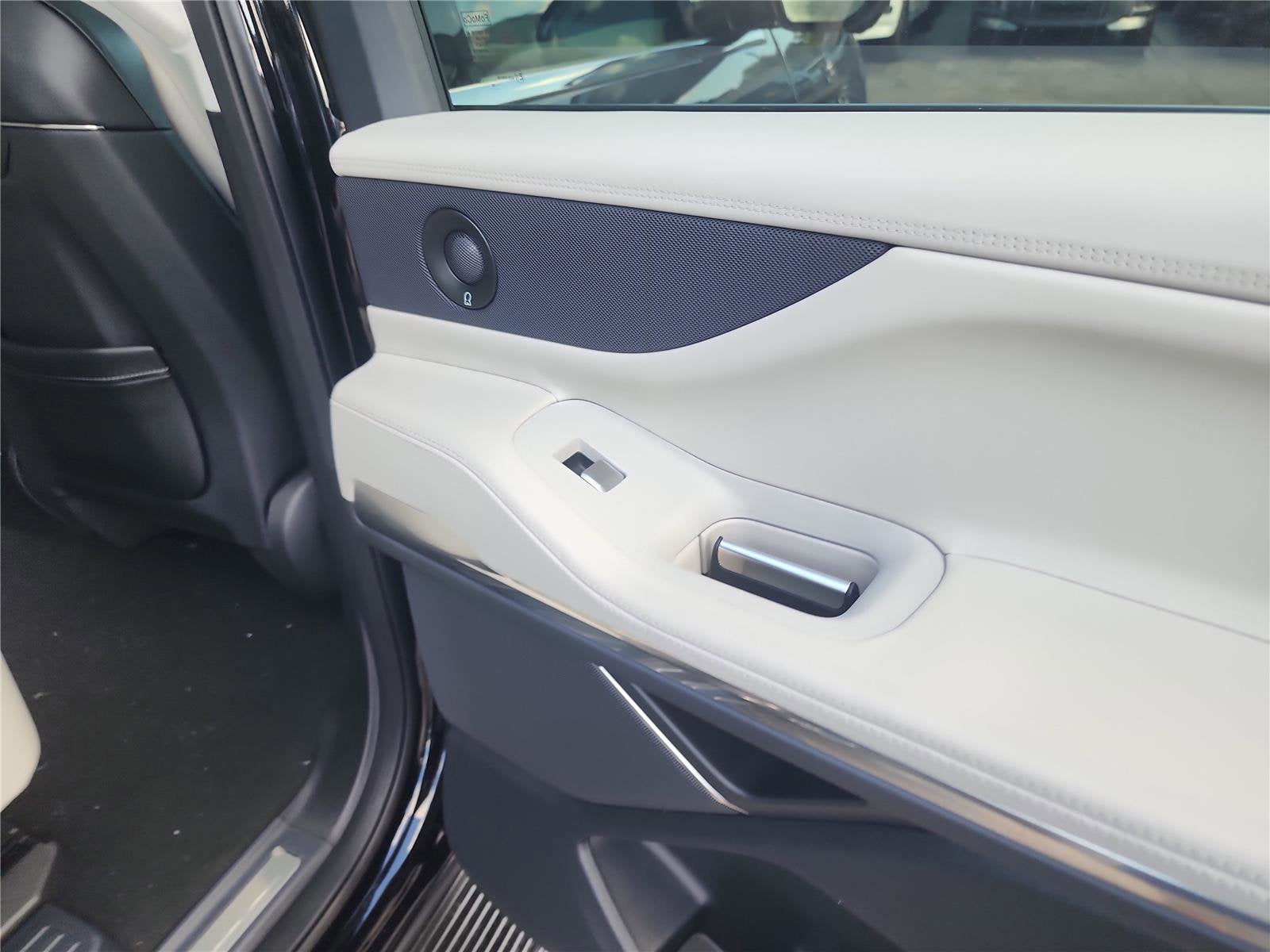2026 Lincoln Navigator Premiere