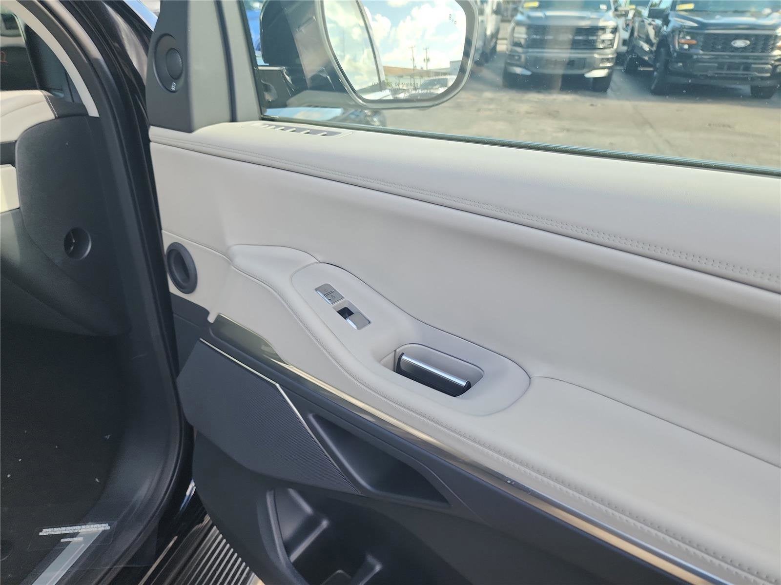 2026 Lincoln Navigator Premiere