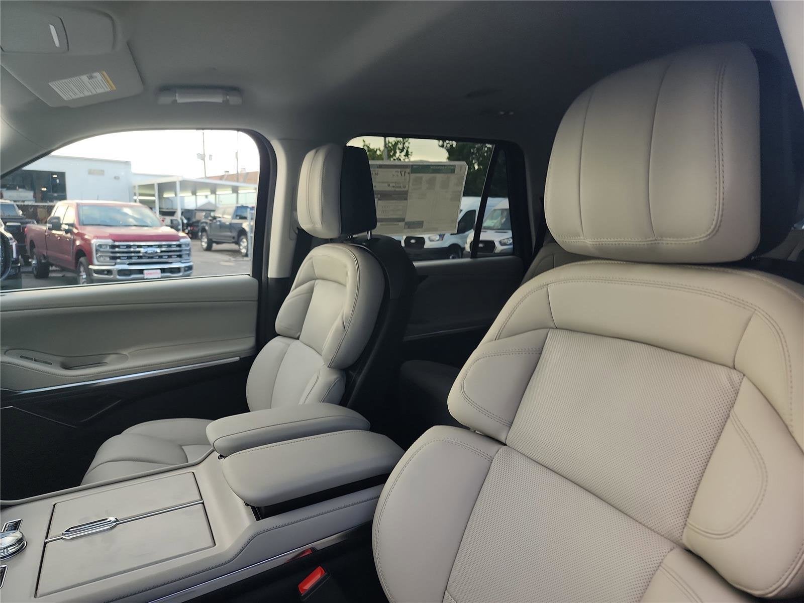 2026 Lincoln Navigator Premiere