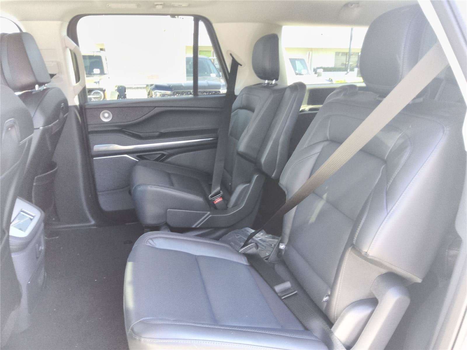 2027 Lincoln Navigator Reserve L