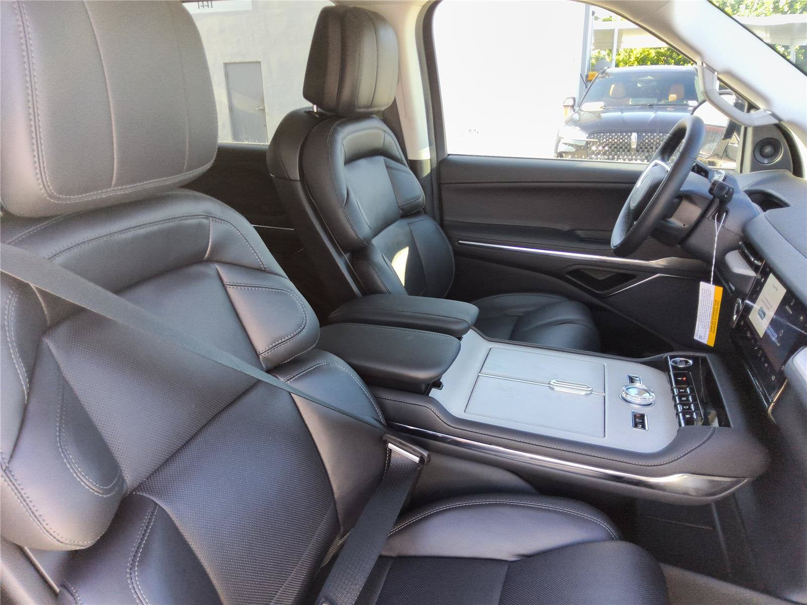 2027 Lincoln Navigator Reserve L