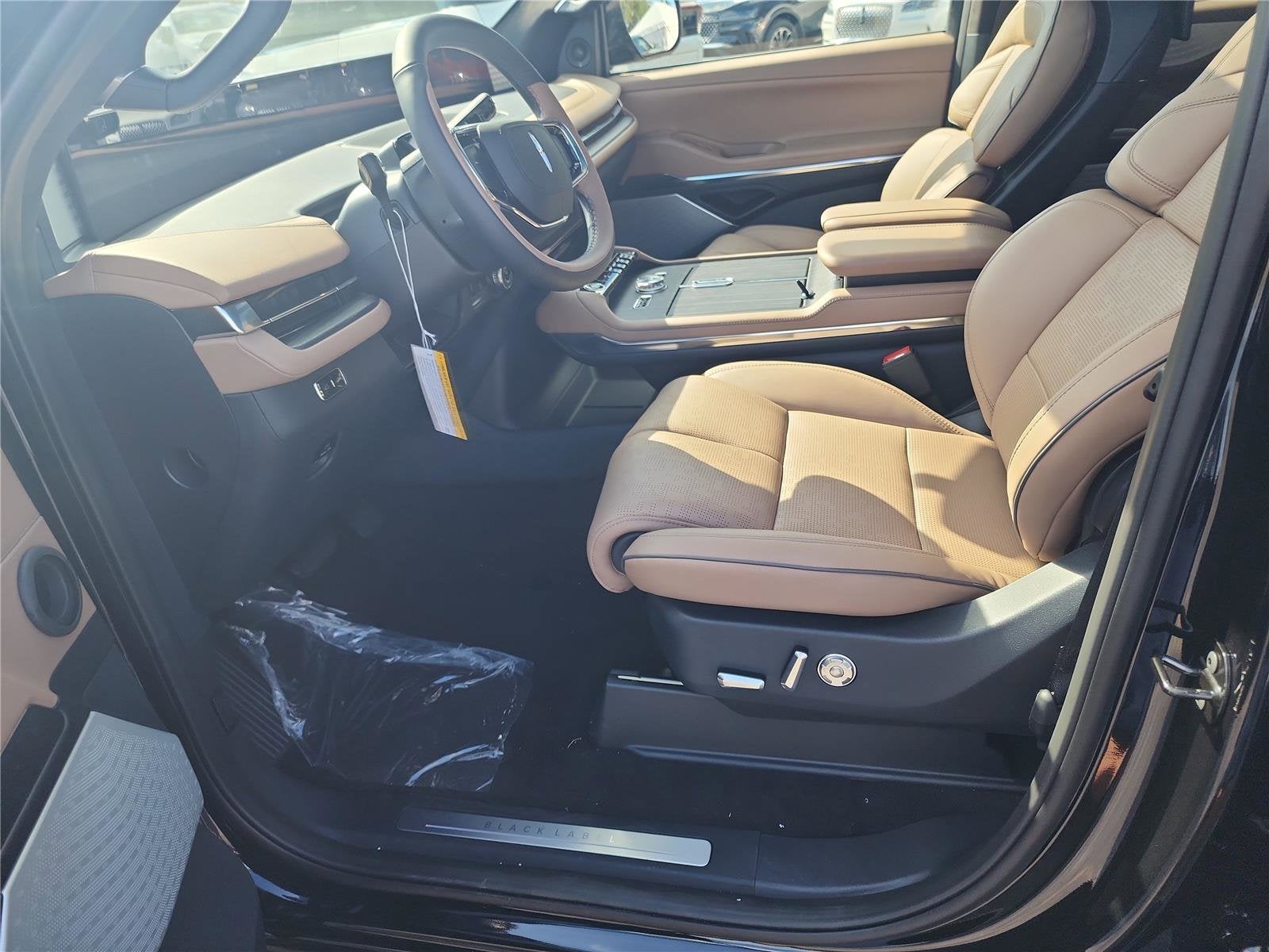 2025 Lincoln Navigator Lincoln Black Label-L