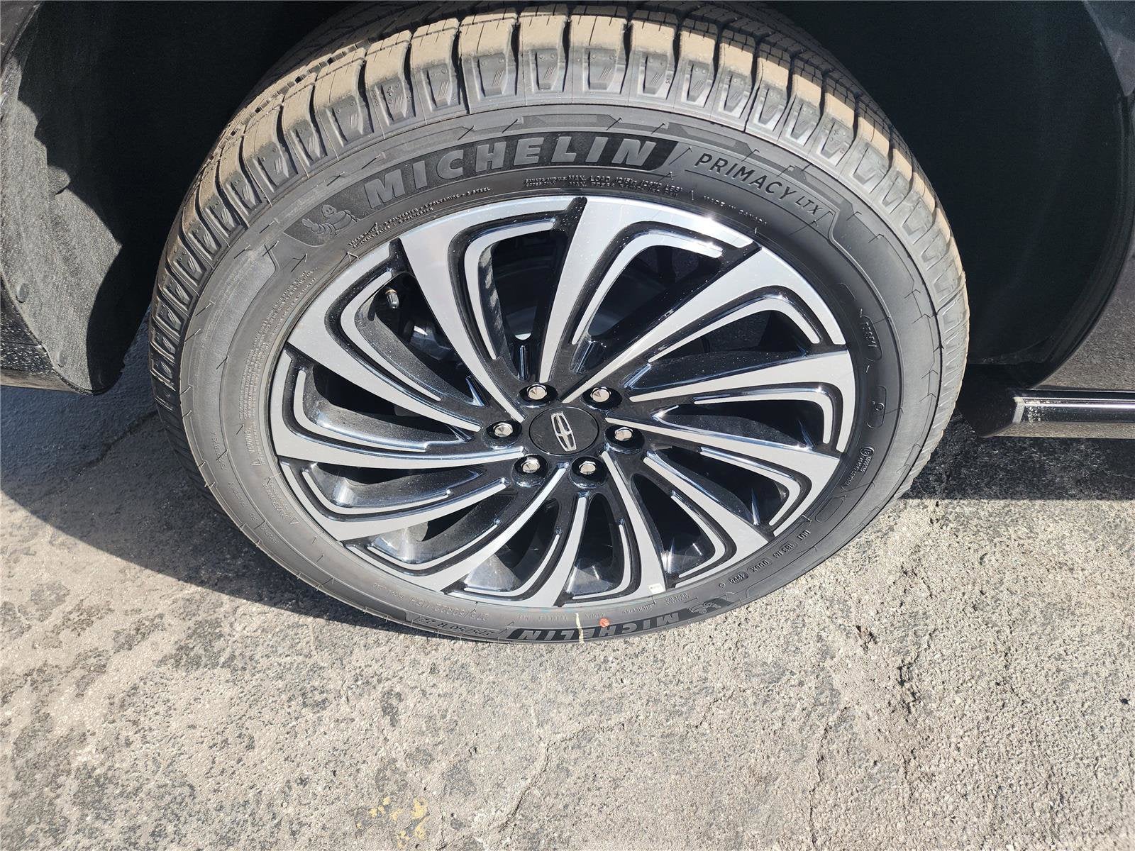 2025 Lincoln Navigator Lincoln Black Label-L