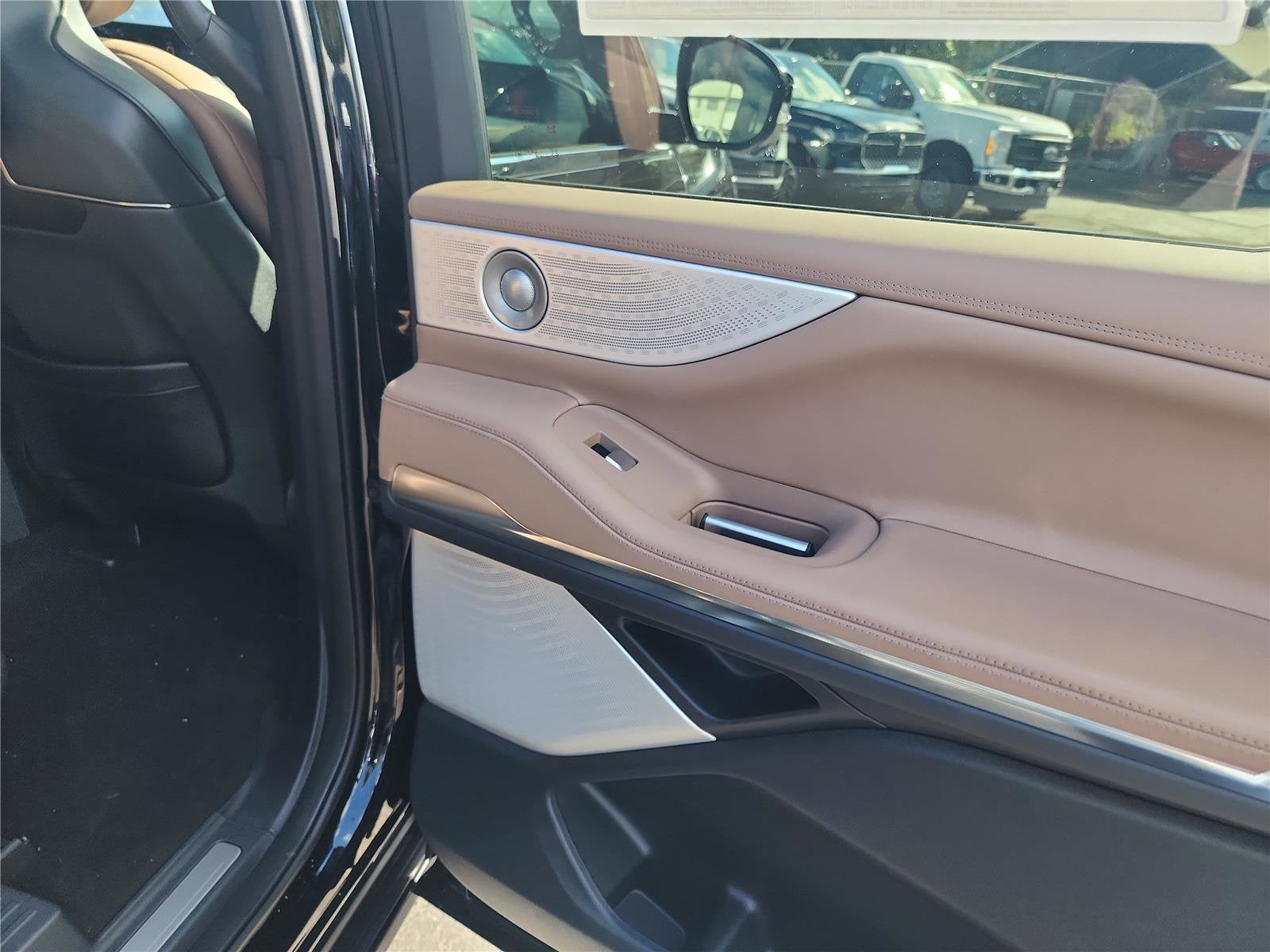 2025 Lincoln Navigator Lincoln Black Label-L