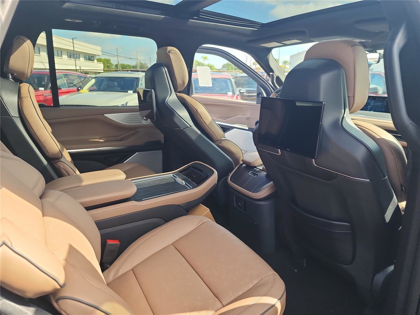 2025 Lincoln Navigator Lincoln Black Label-L