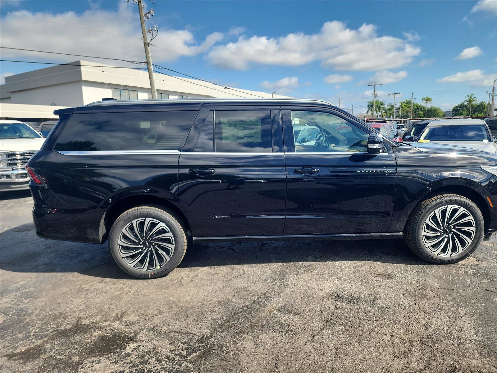 2025 Lincoln Navigator Lincoln Black Label-L